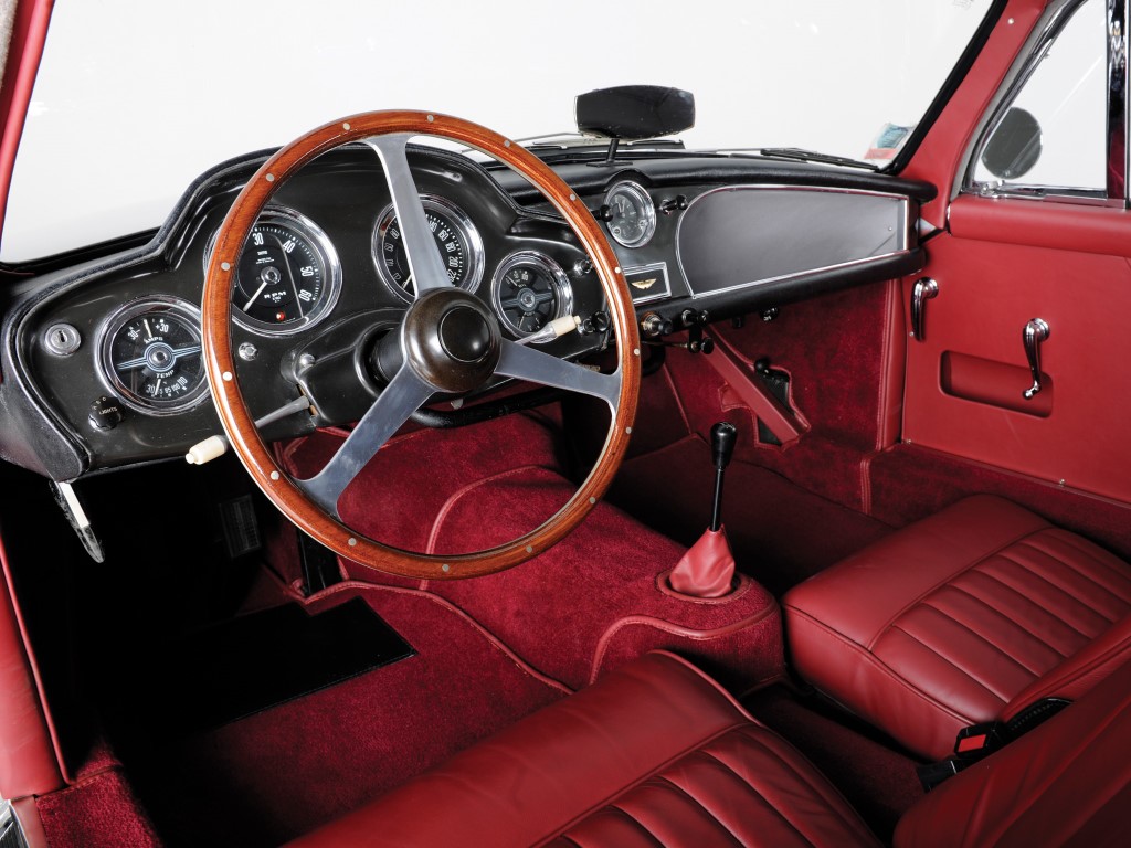 Aston Martin DB2/4 Saloon (Manual)